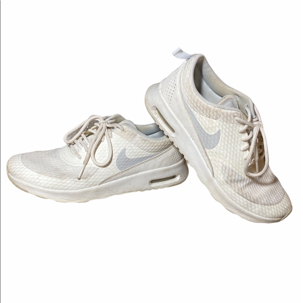 Nike thea shoes